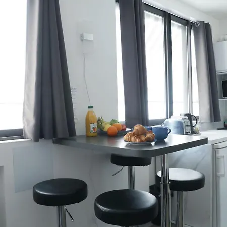 Arc De Triomphe & Trocadero Square - Vacation Apartamento Paris