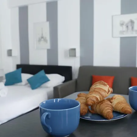 Arc De Triomphe & Trocadero Square - Vacation Apartamento *