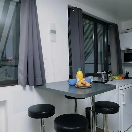 Arc De Triomphe & Trocadero Square - Vacation