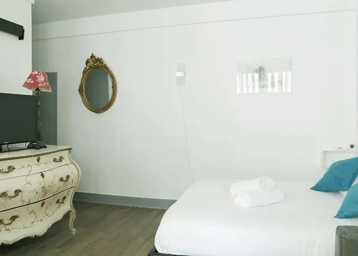 Arc De Triomphe & Trocadero Square - Vacation Paris